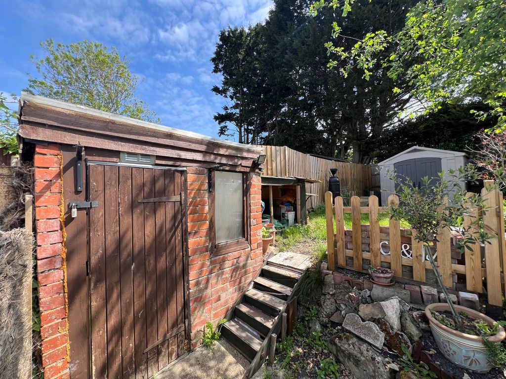 Property photo 2 of 13