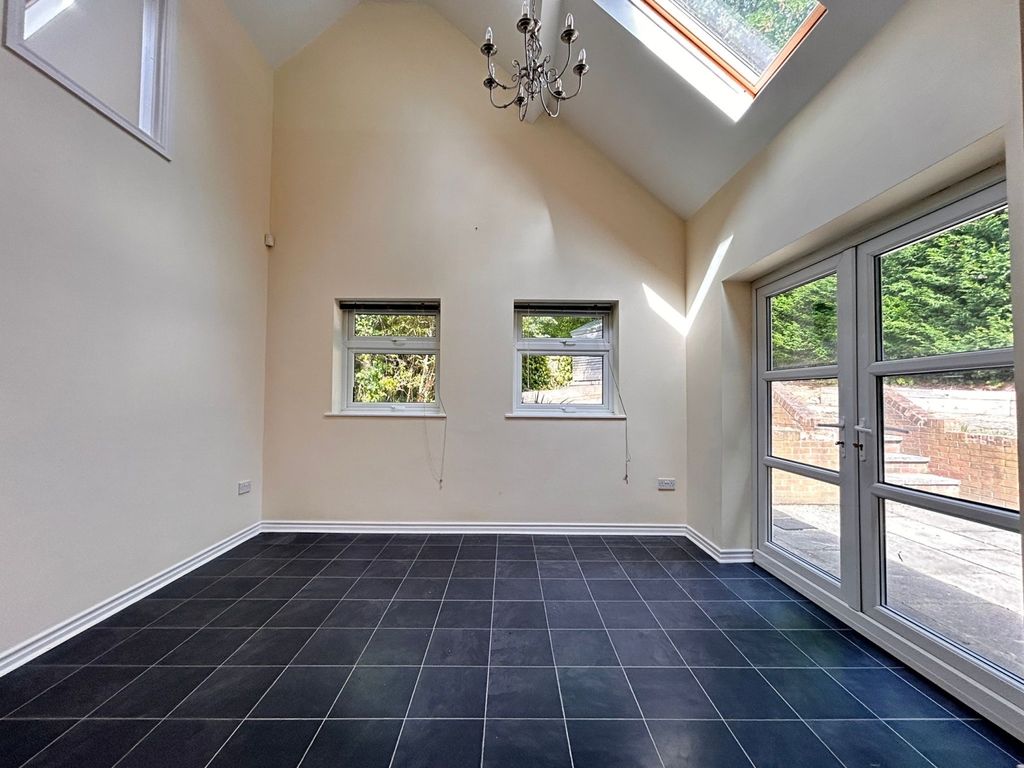 Property photo 3 of 17 5Ebebfbc-B4A5-4E3d-9575-340565E8B74B