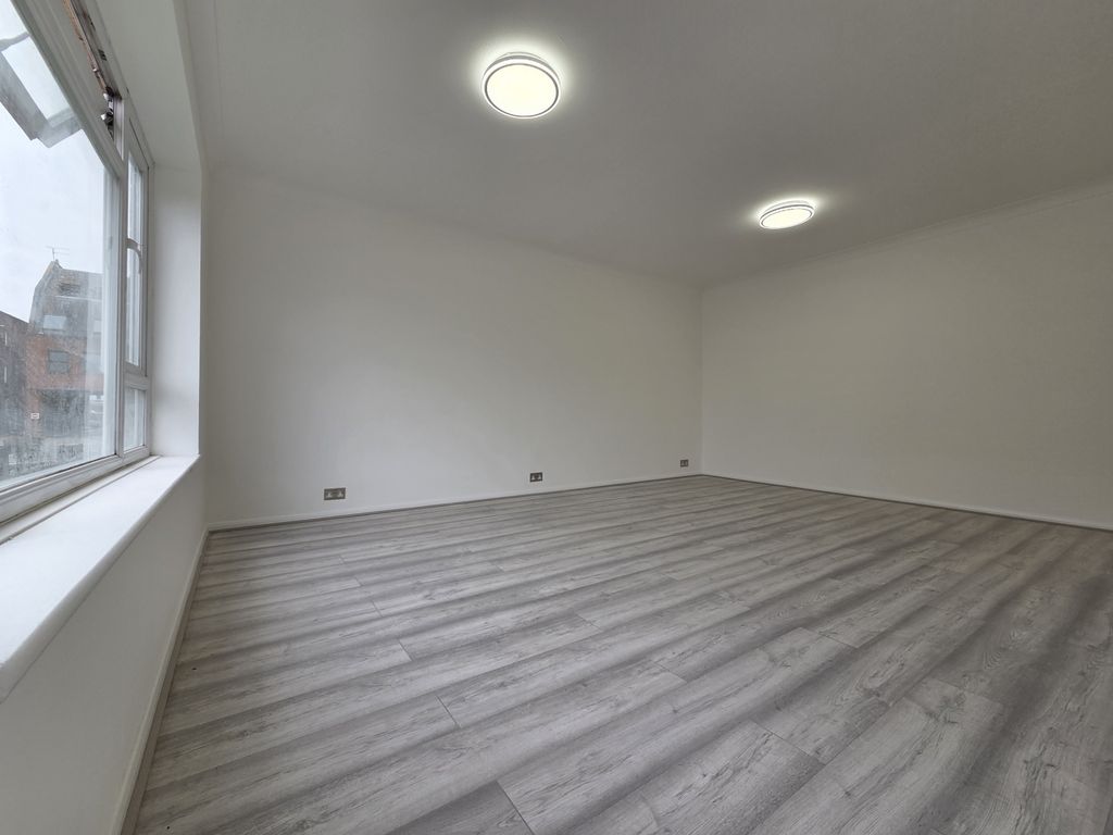 Property photo 3 of 13 Gallery