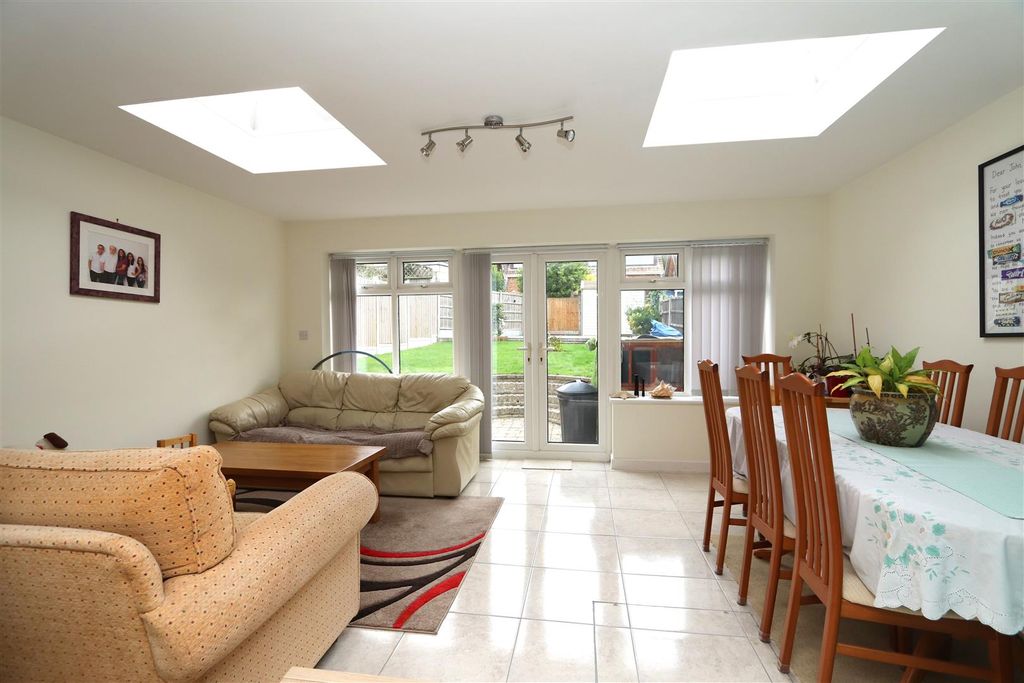 Property photo 2 of 12 Living/Dining Room