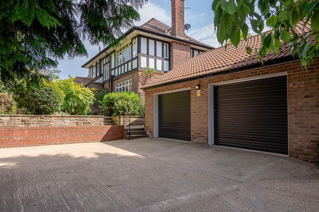 Property photo 1 of 24 External