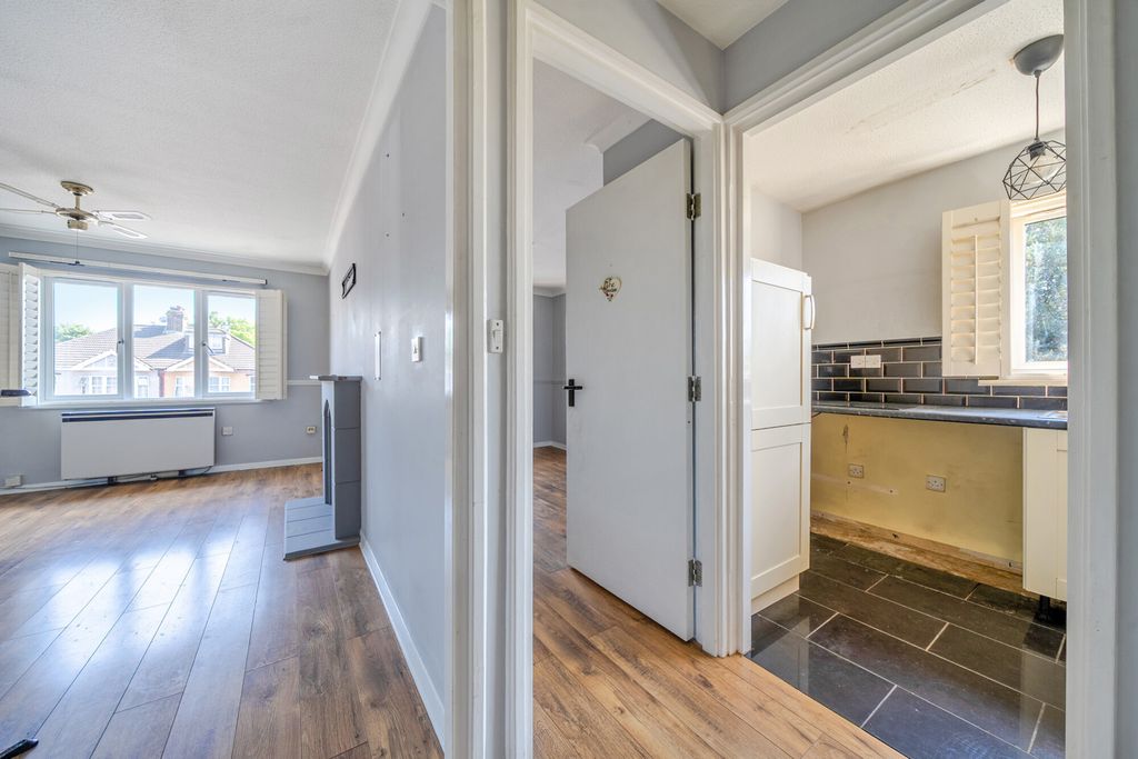 Property photo 3 of 16 1488662-6-6A4E698...