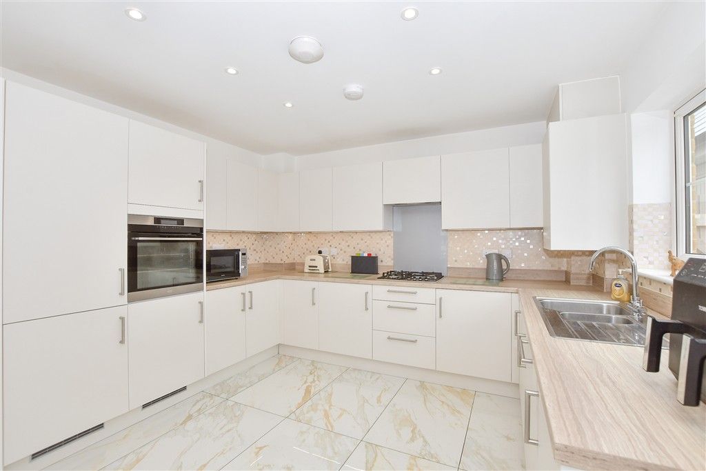 Property photo 2 of 13 Kitchen/ Diner