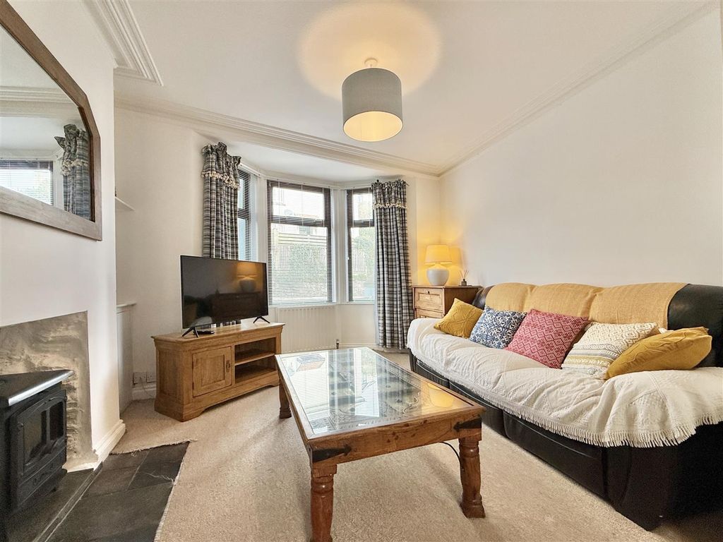 Property photo 2 of 23 Living Room.Jpeg