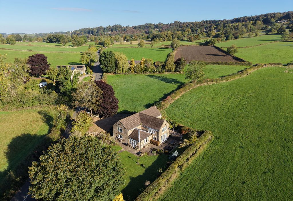 Property photo 3 of 33