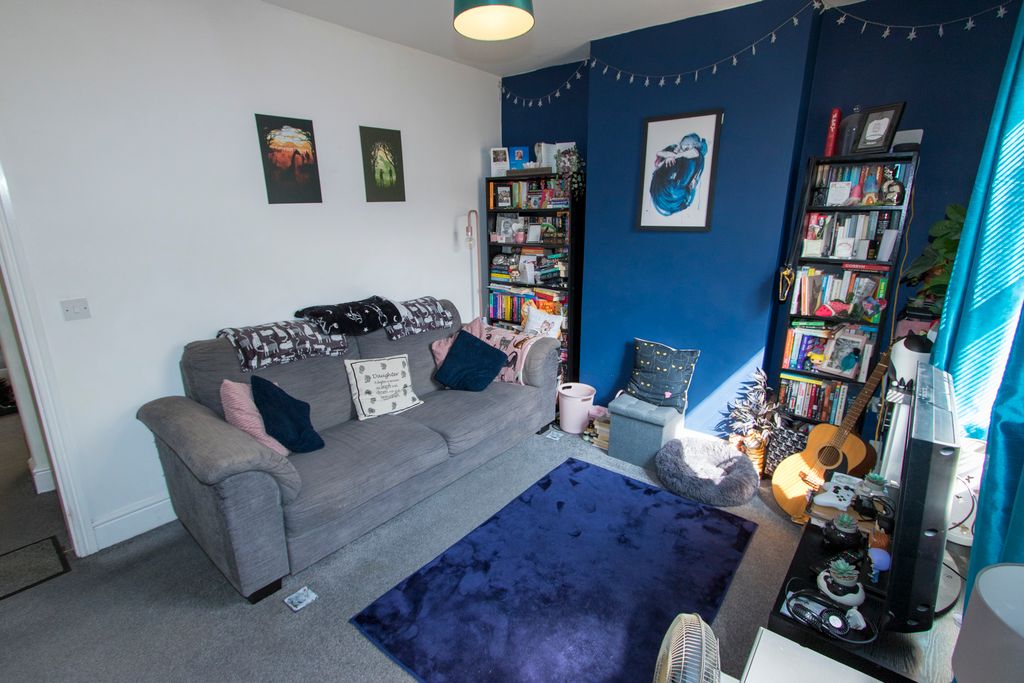 Property photo 2 of 13