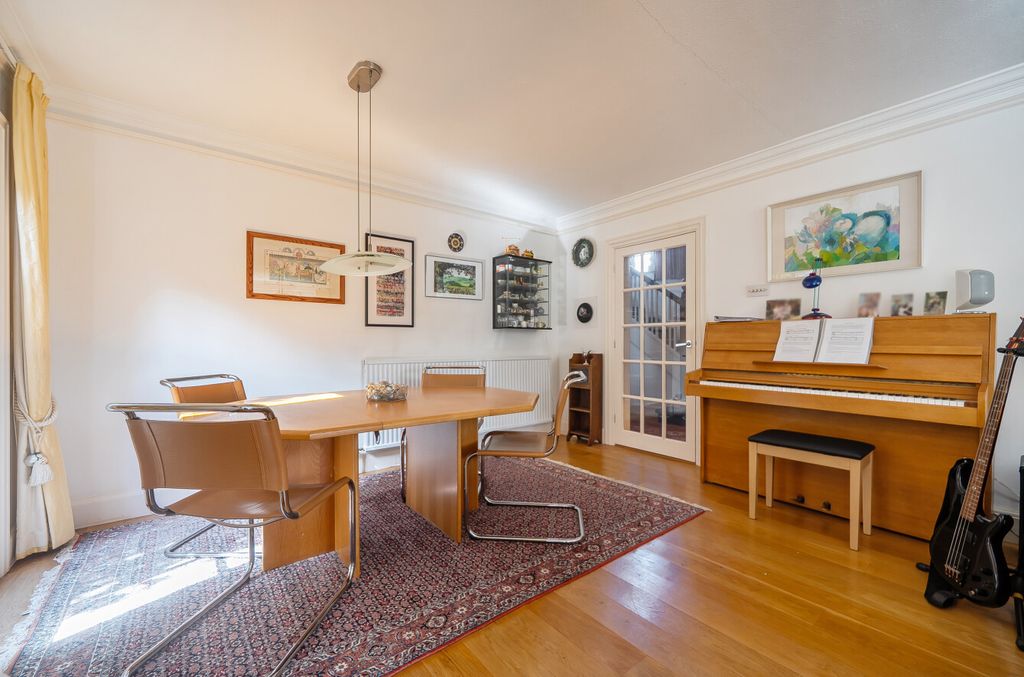 Additional image 9 of 4 bed semi-detached house for saleHaslemere, Surrey GU27