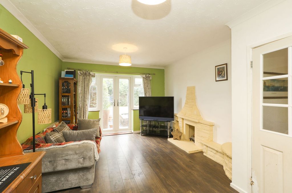 Property photo 3 of 19