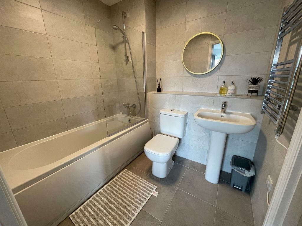 Property photo 3 of 4 4501472