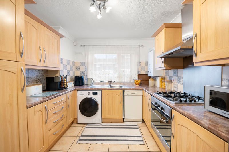 Property photo 2 of 15 Photo 6