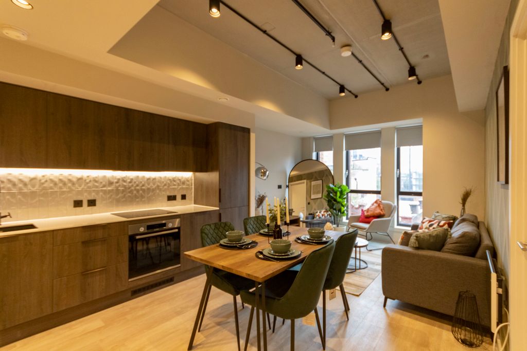 Property photo 1 of 18 Img_8479_1