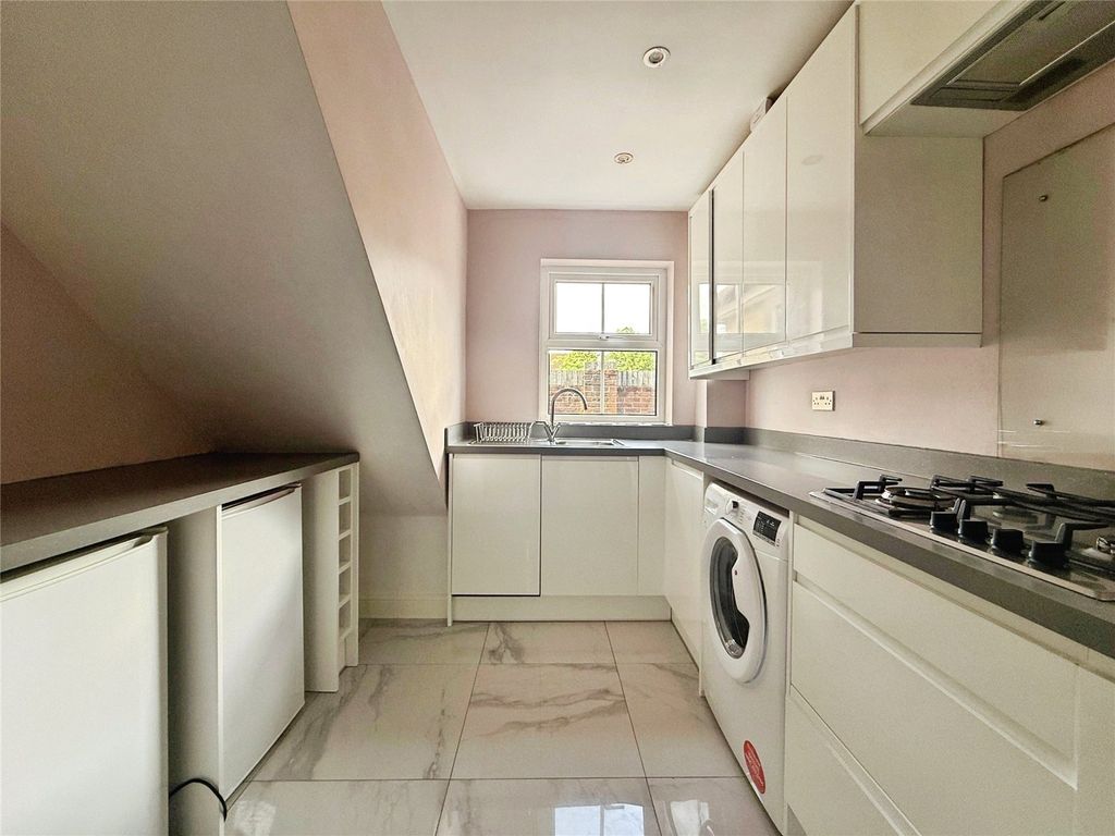 Property photo 3 of 6 Picture No. 32