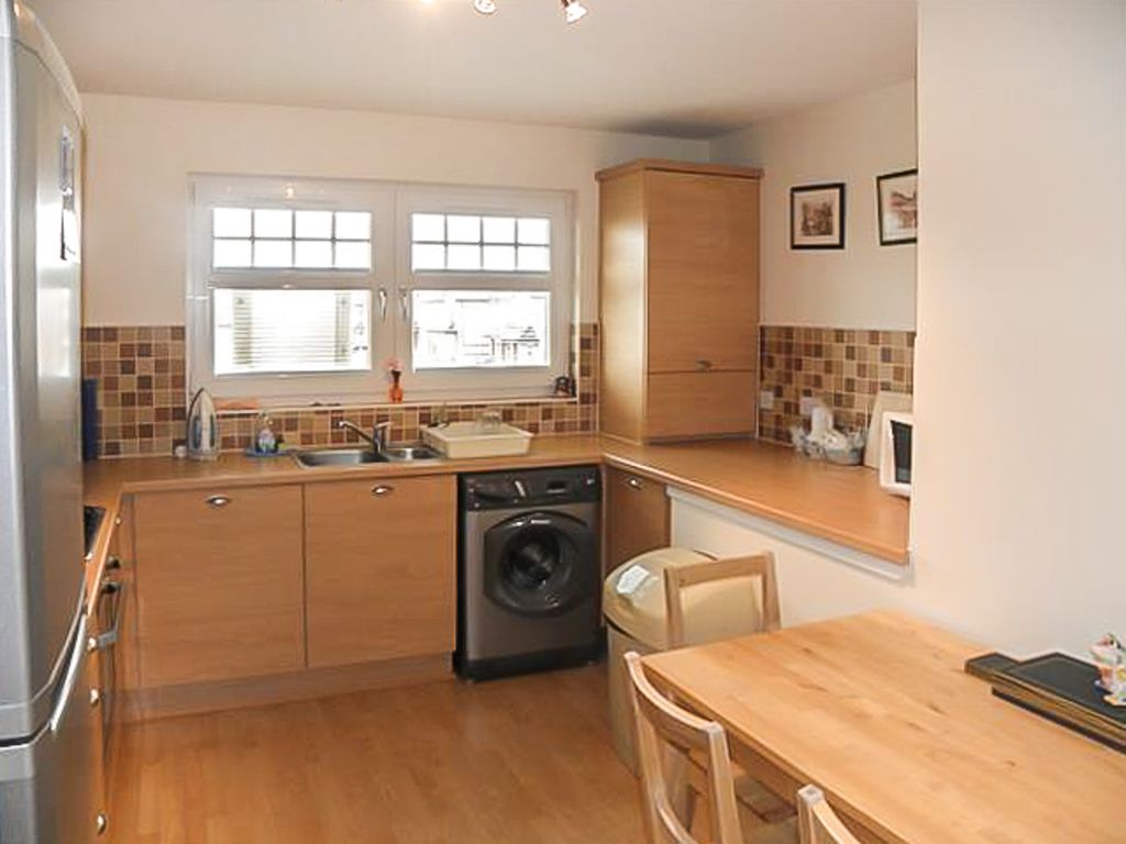 Property photo 3 of 6