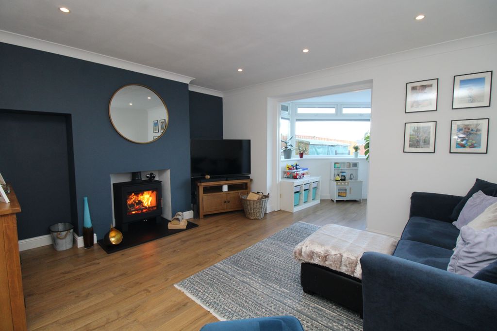 Property photo 2 of 26