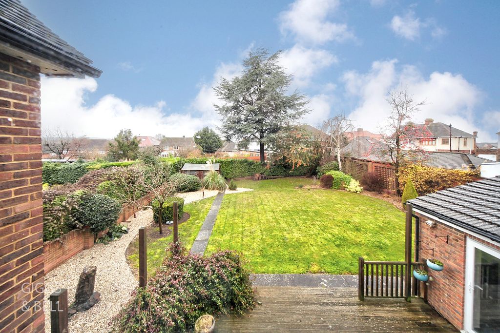 Additional image 24 of 4 bed detached house for saleOld Bedford Road, Luton, Bedfordshire LU2