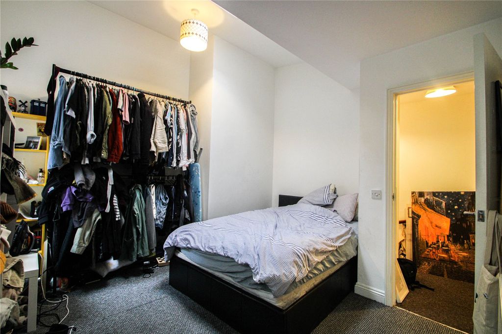 Property photo 3 of 6 Picture No. 02