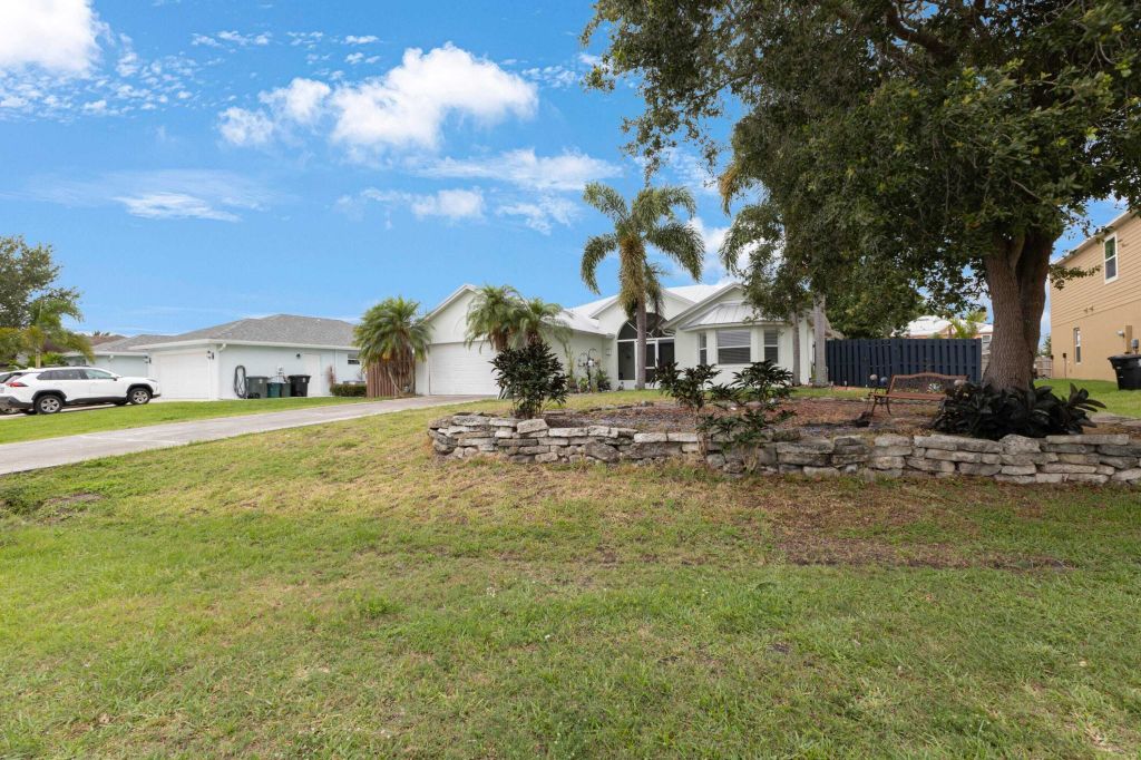 Property photo 1 of 31