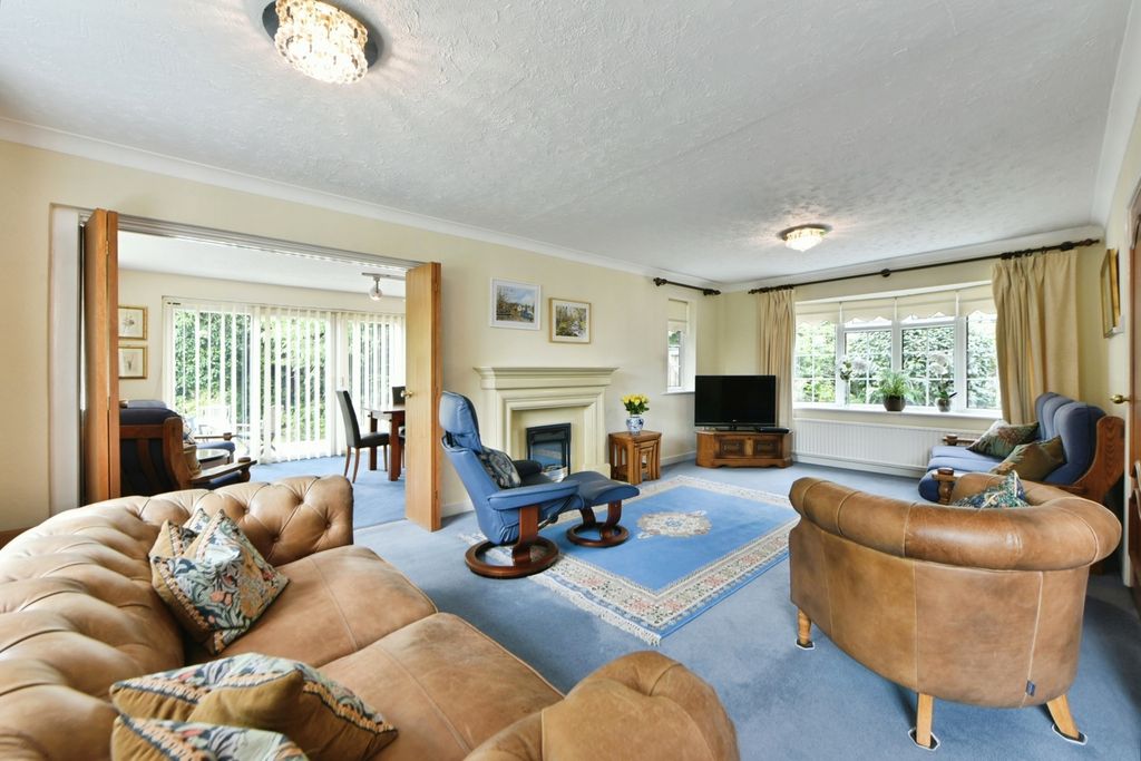 Property photo 3 of 12 Living Room