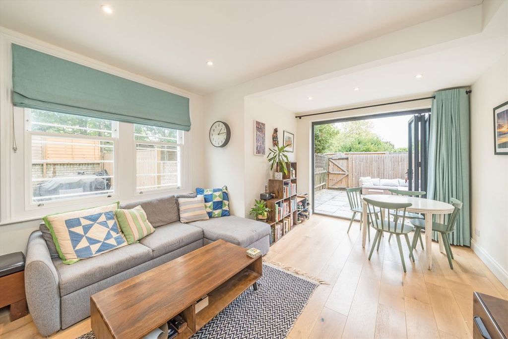 Property photo 3 of 7