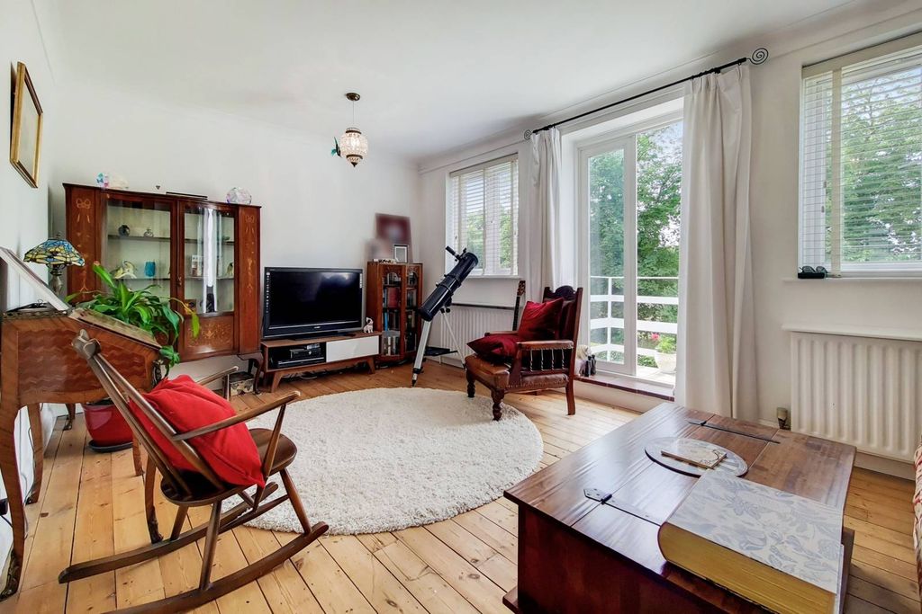 Property photo 3 of 15
