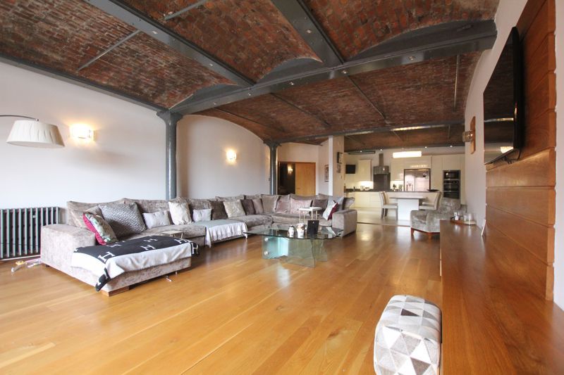 Property photo 2 of 17 Photo 10