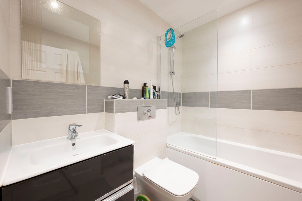 Property photo 3 of 6 Picture No. 02