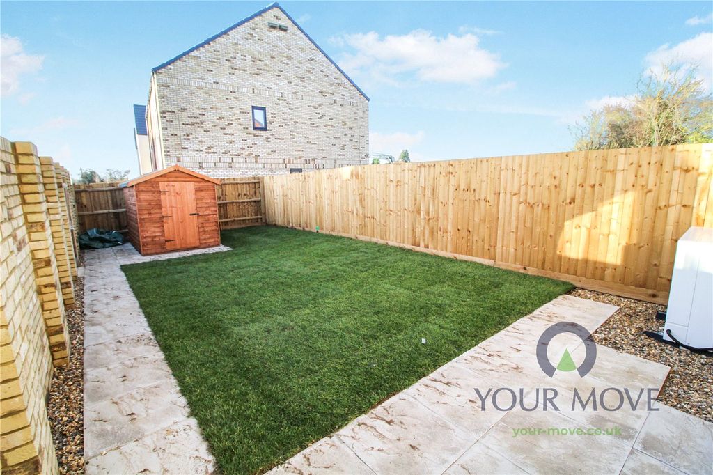 Property photo 3 of 20 Garden