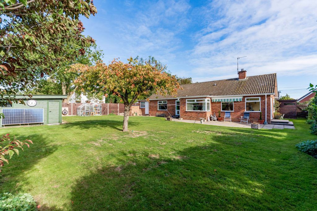 Property photo 2 of 24