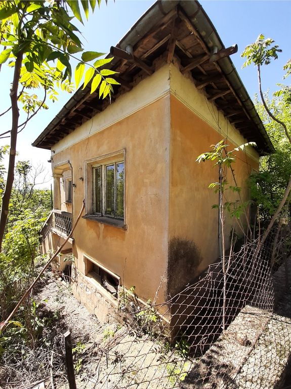 Property photo 2 of 6
