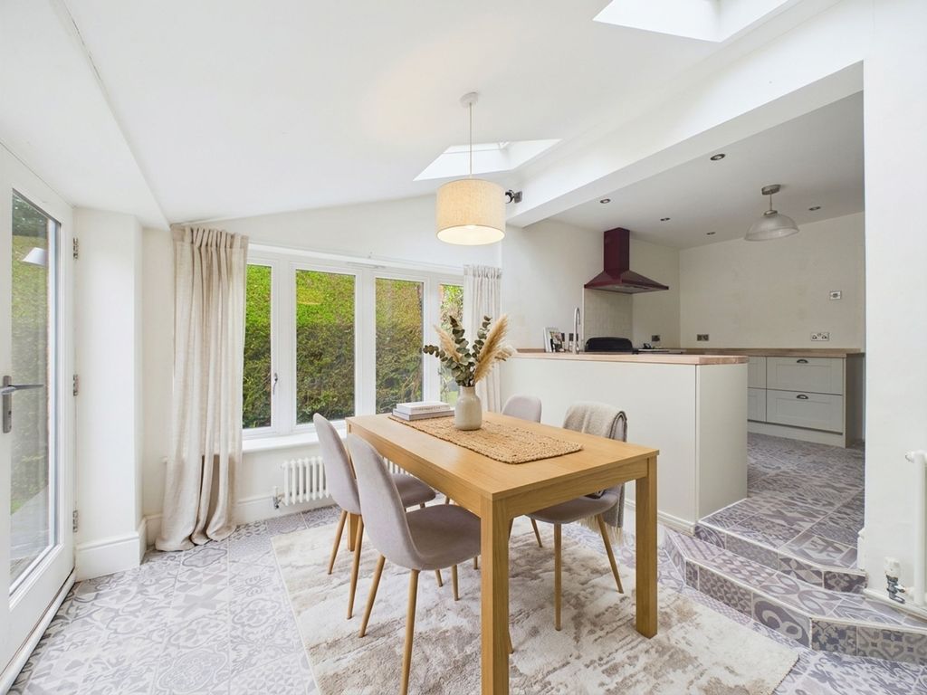 Property photo 2 of 22 Kitchen (Virtually Furnished)