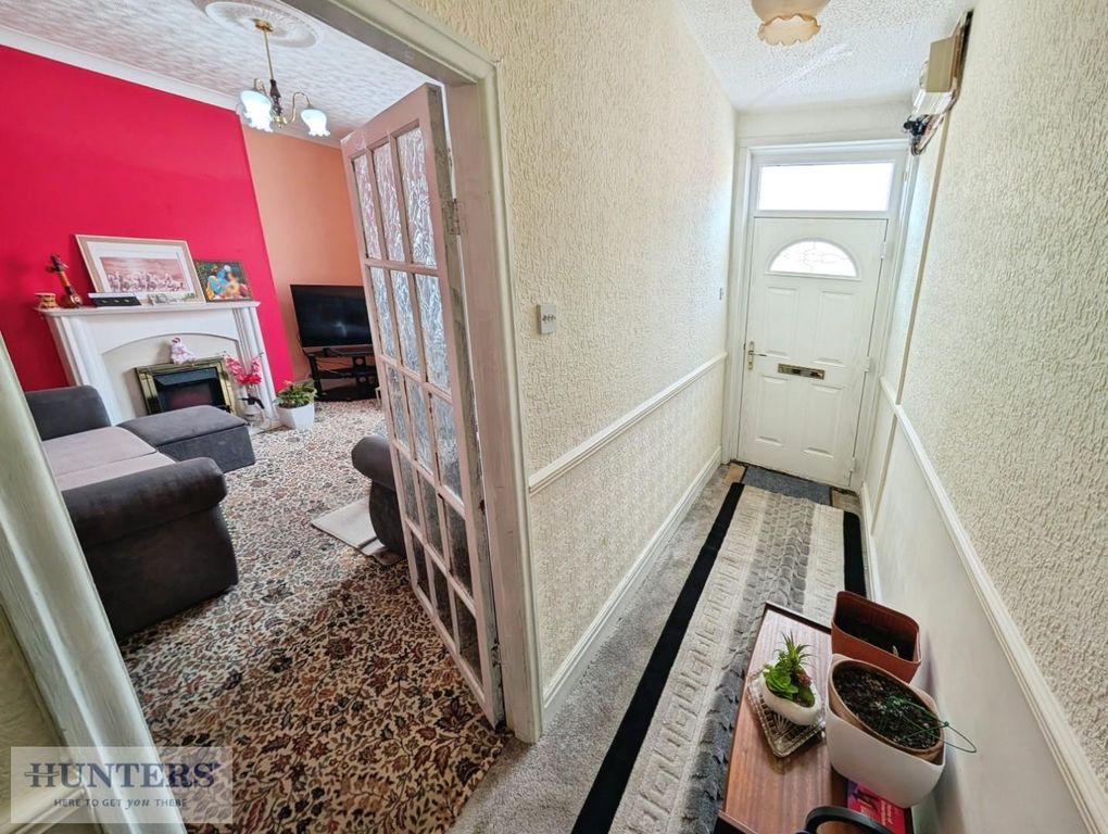 Property photo 2 of 17 Entrance Hallway