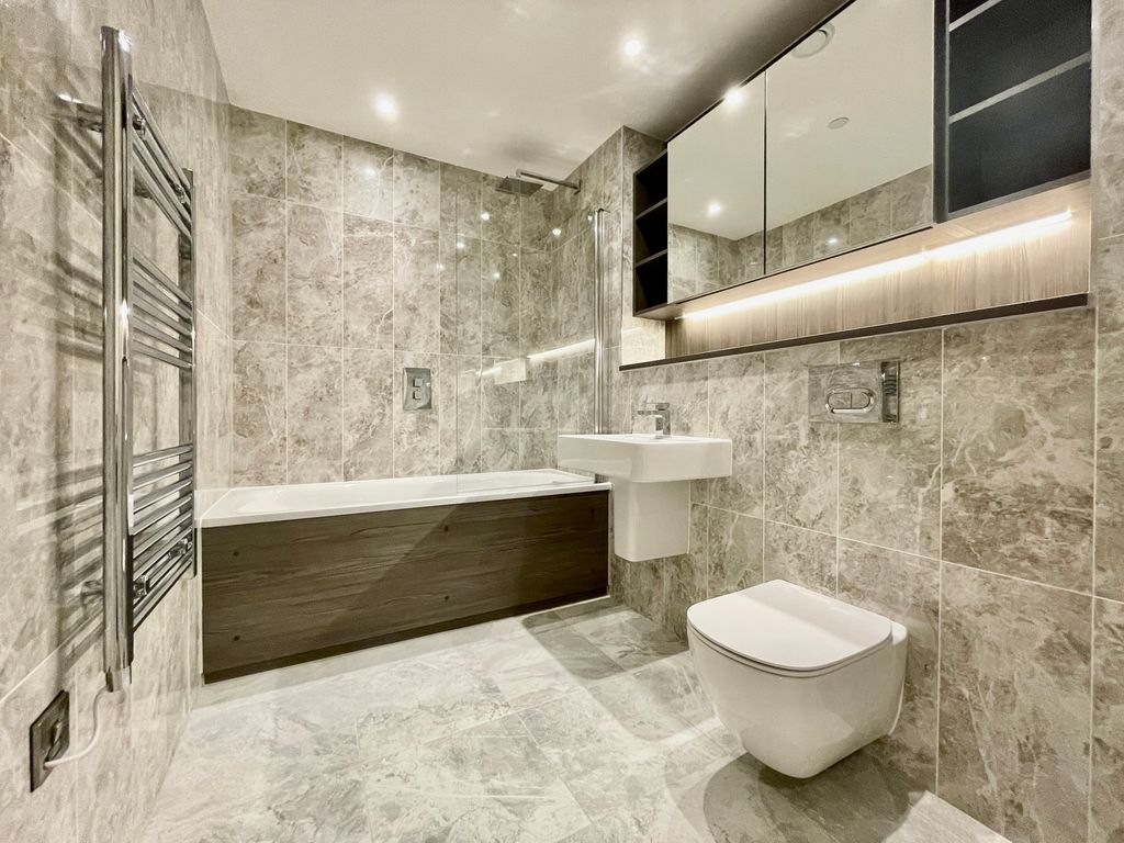 Property photo 2 of 36