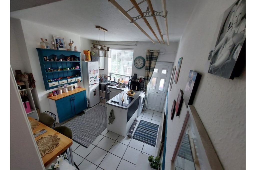 Property photo 2 of 9