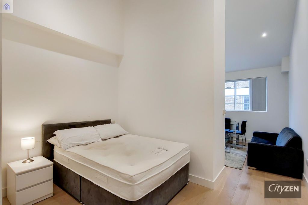 Property photo 2 of 15 Studio Suite