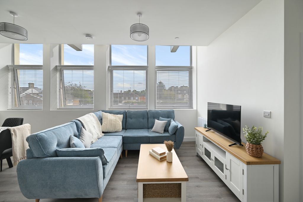 Property photo 2 of 7