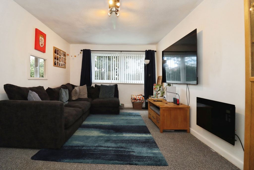 Property photo 1 of 19 Pbox-Img.Jpg