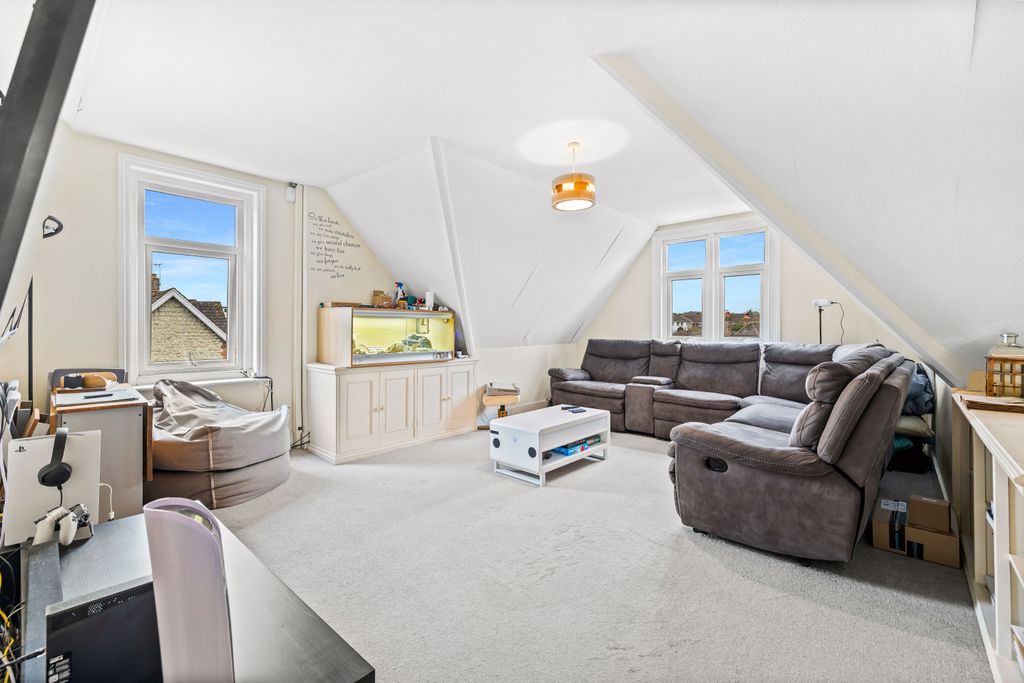 Property photo 2 of 8 1 (1).Jpg