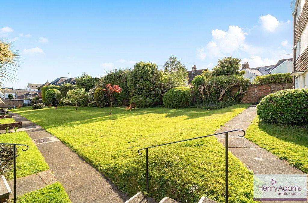 Additional image 15 of 2 bed flat for saleWinton Road, Petersfield GU32