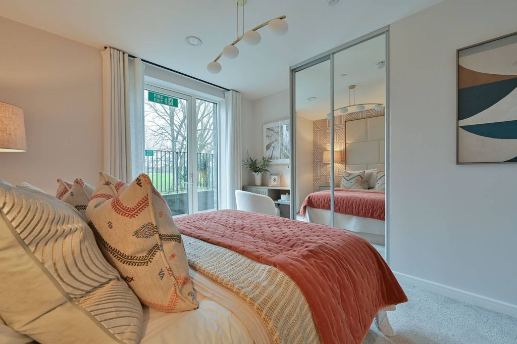 Property photo 1 of 38