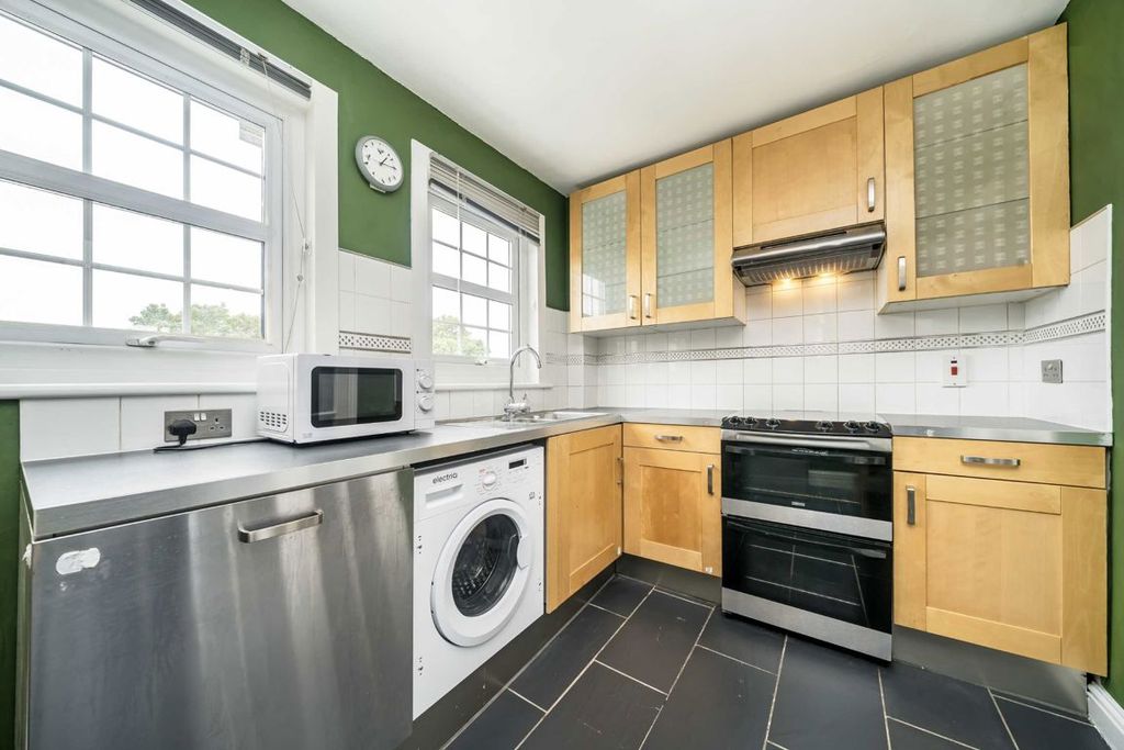 Property photo 2 of 7