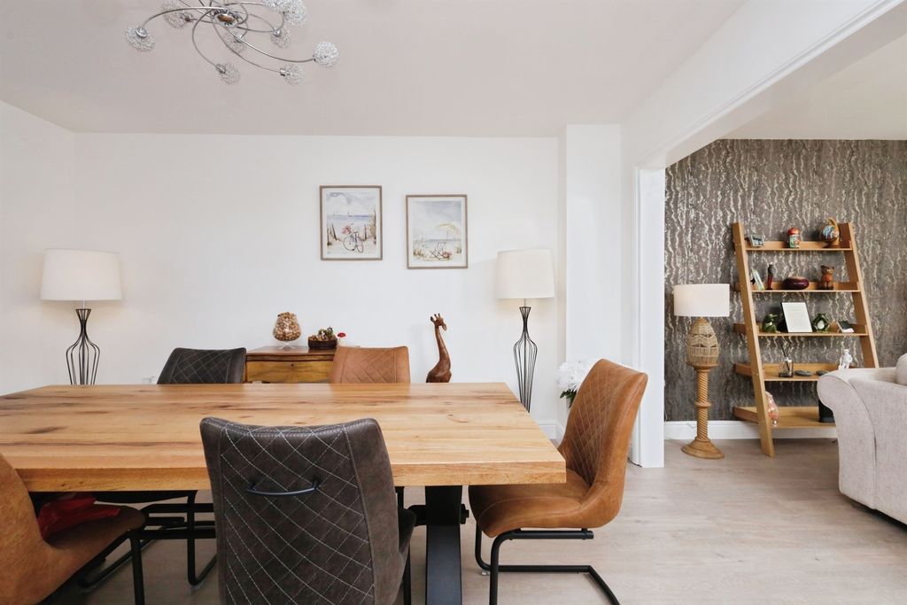 Additional image 16 of 4 bed detached house for saleCoach Barn Lane, Hailsham BN27
