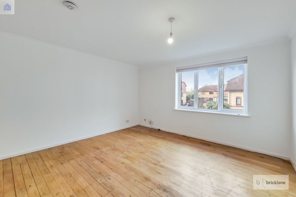 Property photo 3 of 13 Photo 2