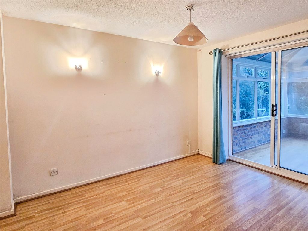 Property photo 3 of 18 Dining Room