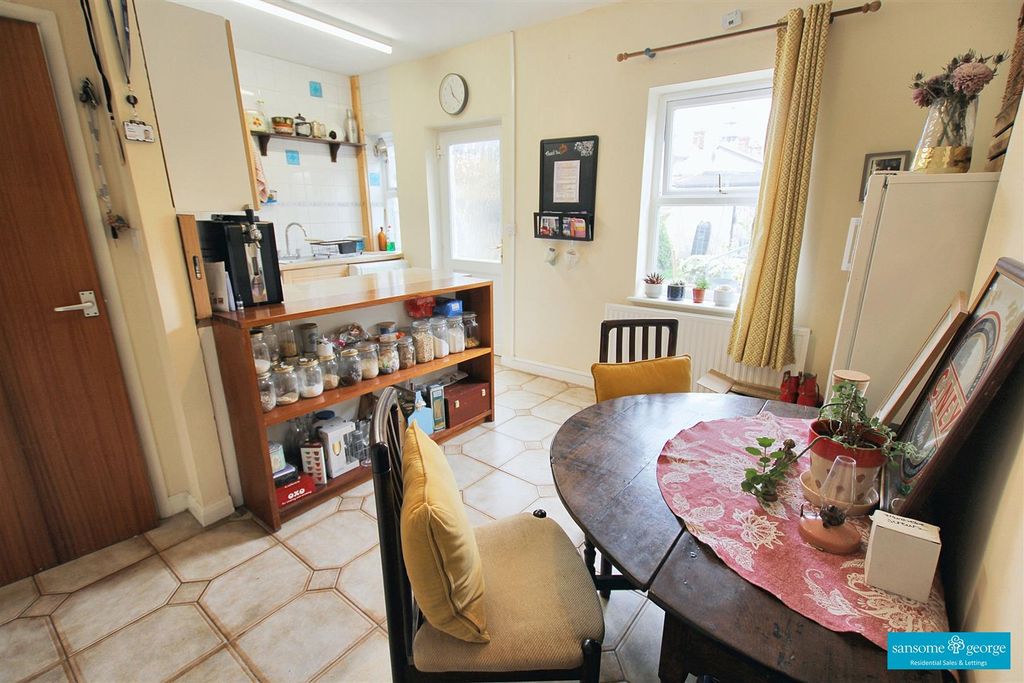 Property photo 3 of 12 Kitchen Breakfast Room