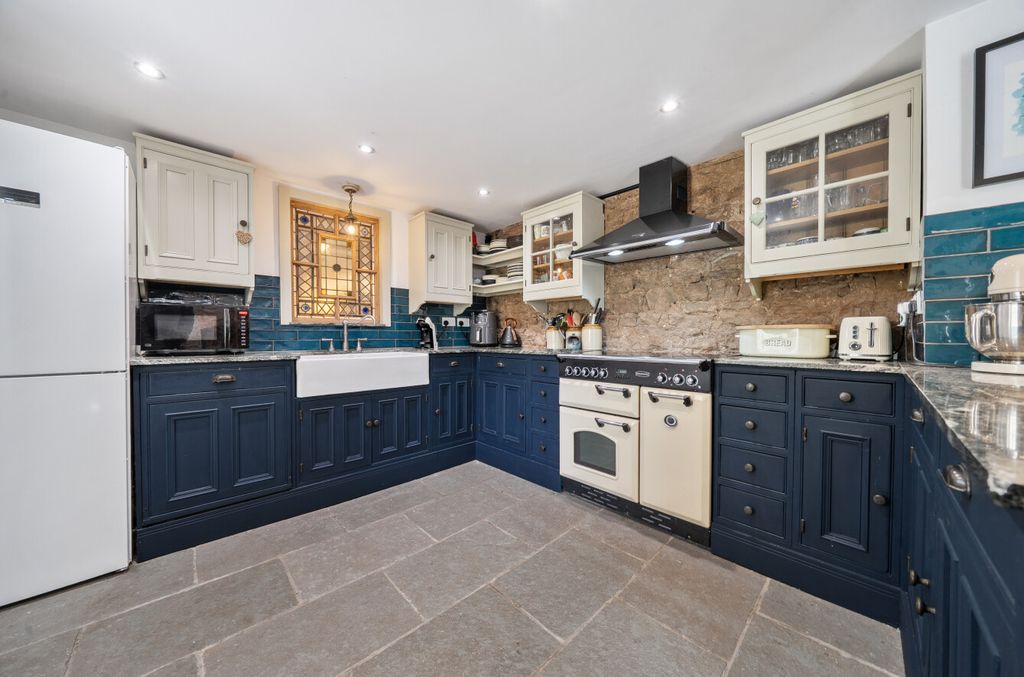 Property photo 3 of 23 1459265-9-6A030957Bfb16-1