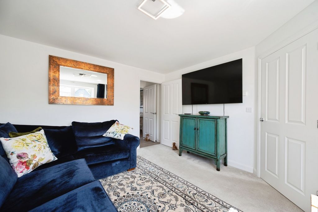 Property photo 3 of 13 Pbox-Img.Jpg