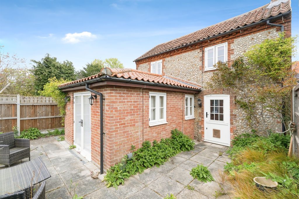 Property photo 1 of 16