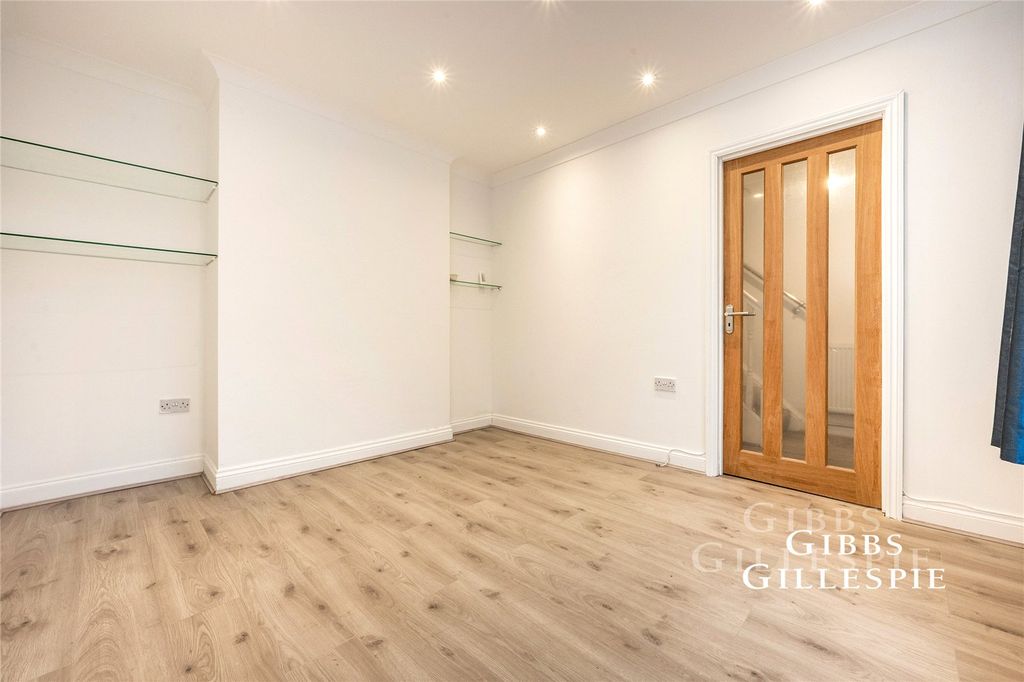 Property photo 3 of 15 Picture No. 07