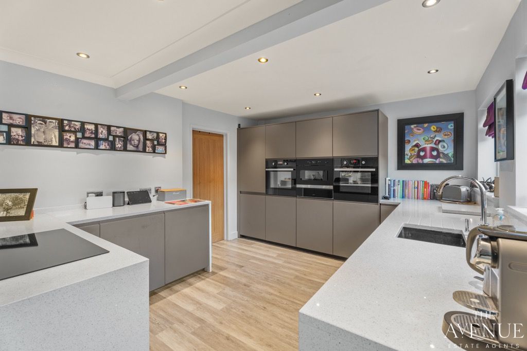 Property photo 3 of 46 4795625