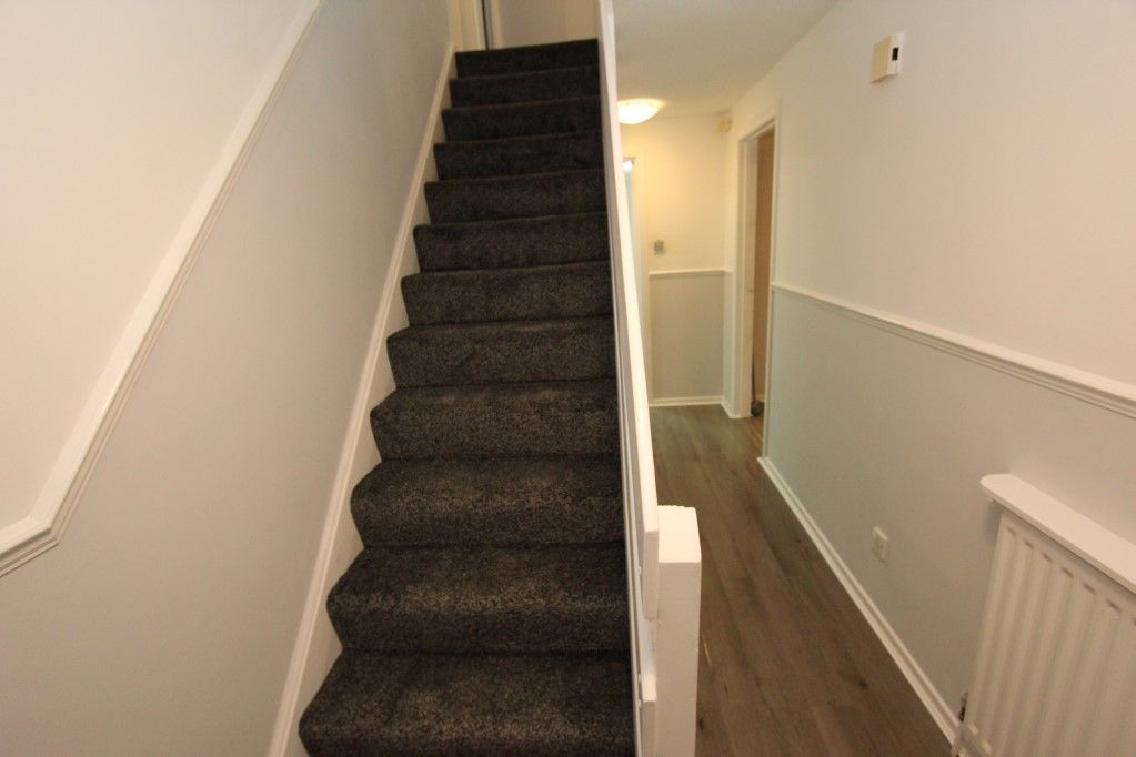 Property photo 2 of 10 Hall